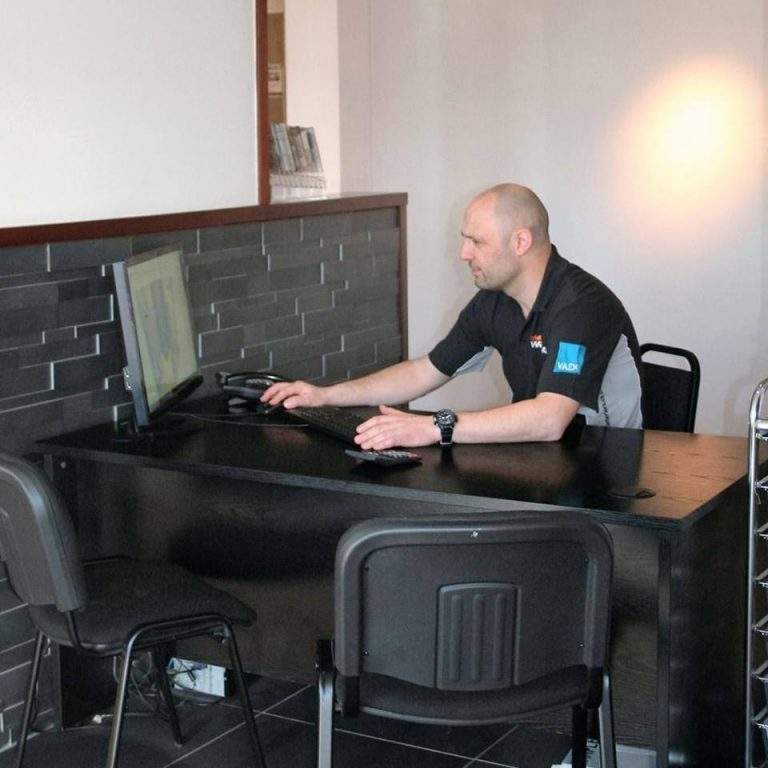 Warwick Plumbing & Heating Supplies Ltd Plumbing Merchants Oldham